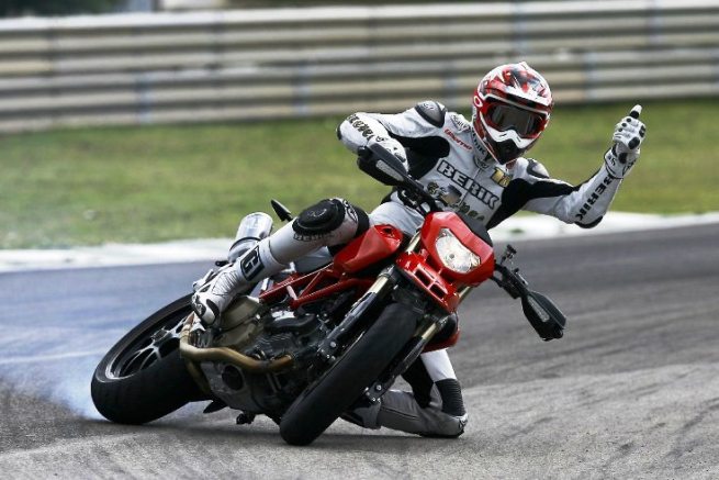 ducati-hypermotard-02.jpg